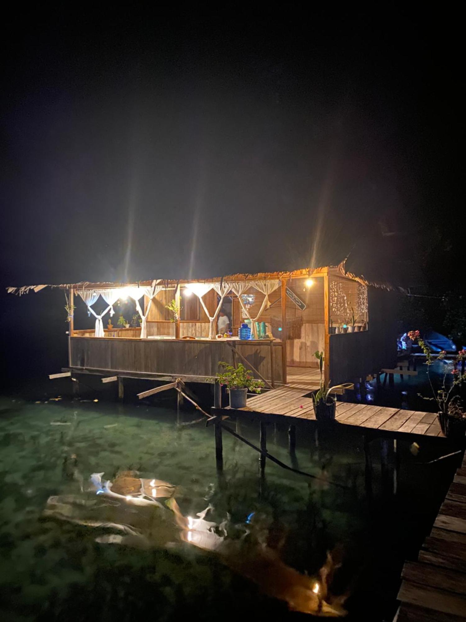 Nyanse Homestay - Raja Ampat Besir 外观 照片