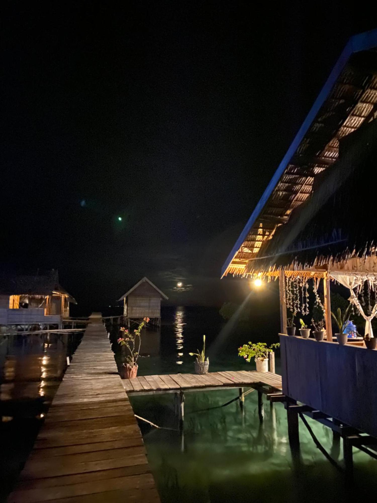 Nyanse Homestay - Raja Ampat Besir 外观 照片