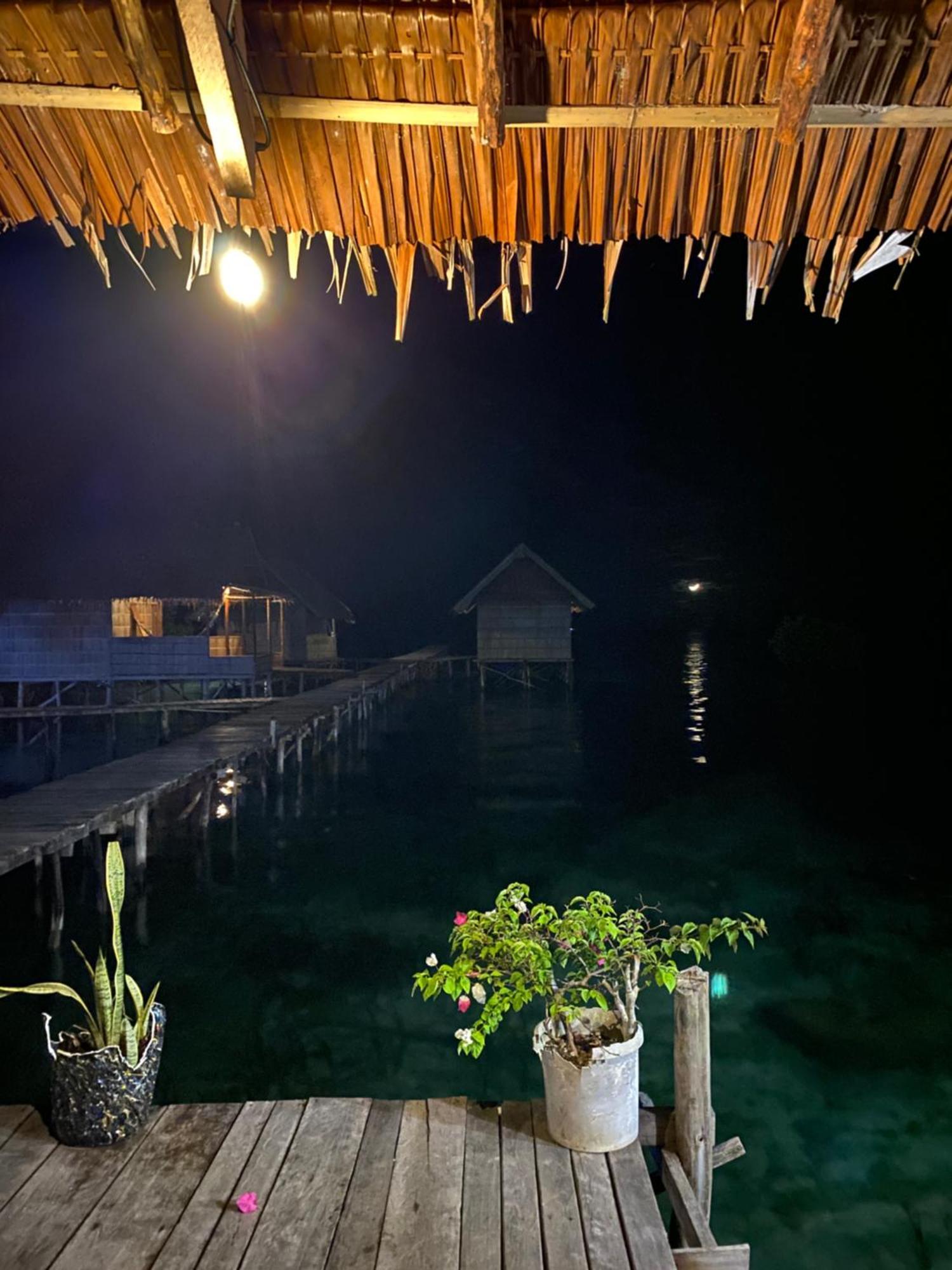 Nyanse Homestay - Raja Ampat Besir 外观 照片